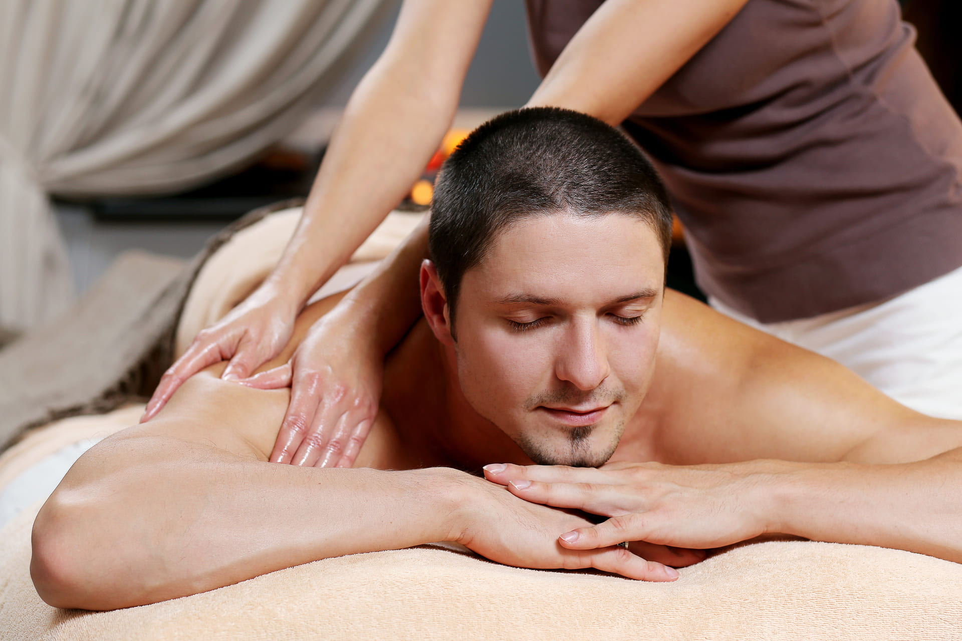 Deep Tissue Oil Massage